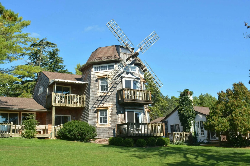 Charmosa fazenda reformada em Incourt